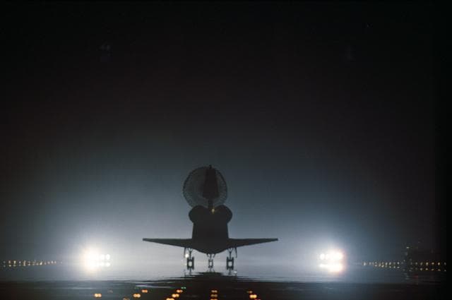 NASA image: KSC-08pp0882