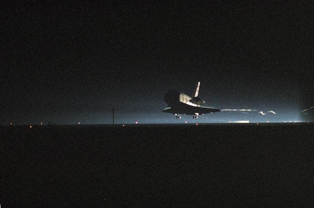 NASA image: KSC-08pp0883