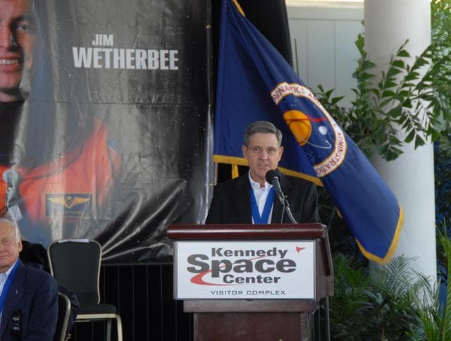 NASA image: KSC-2009-2923
