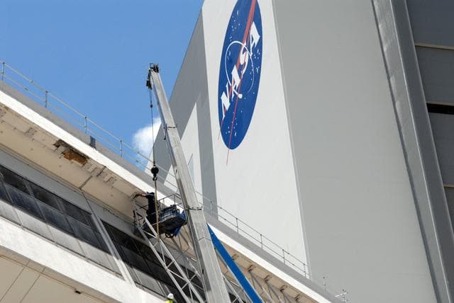 NASA image: KSC-2009-2977