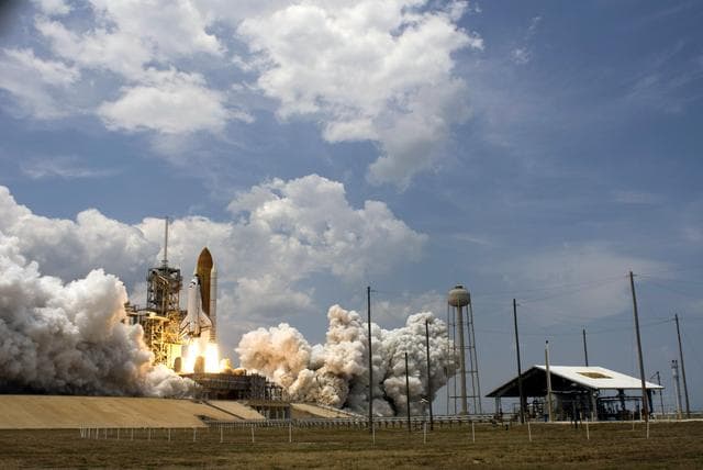 NASA image: KSC-2009-3090