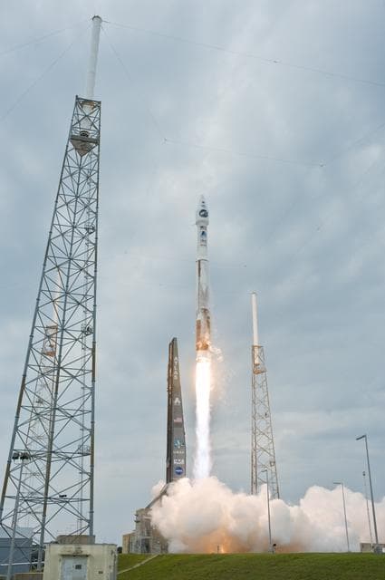 NASA image: KSC-2009-3784