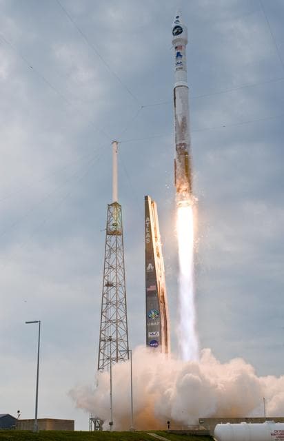 NASA image: KSC-2009-3787