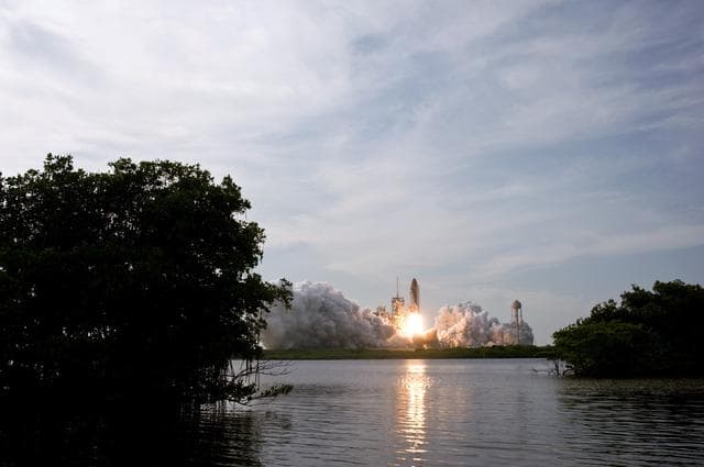 NASA image: KSC-2009-4105