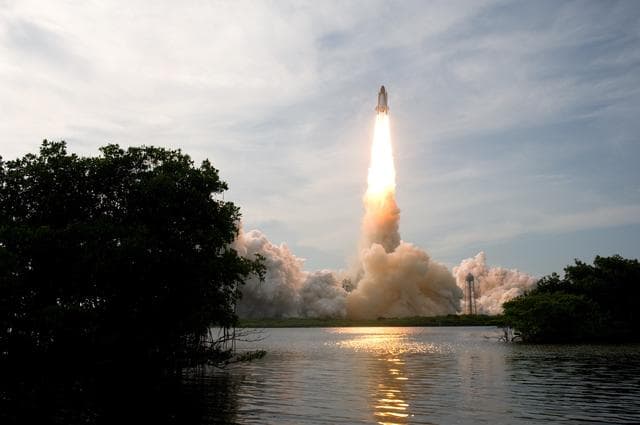 NASA image: KSC-2009-4106