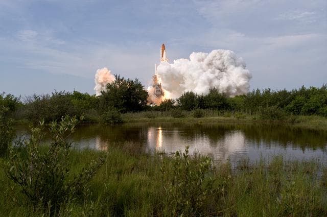 NASA image: KSC-2009-4123
