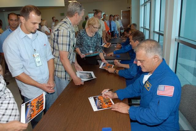 NASA image: KSC-2009-5137