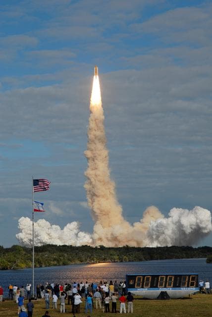 NASA image: KSC-2009-6333