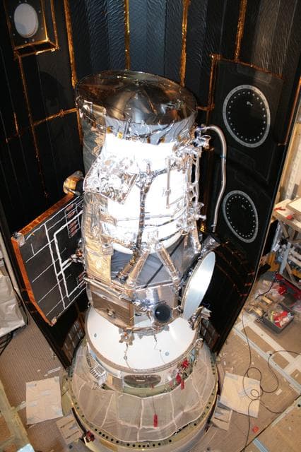 NASA image: KSC-2009-6637