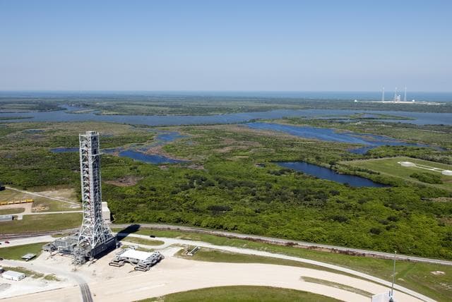 KSC-2010-4992