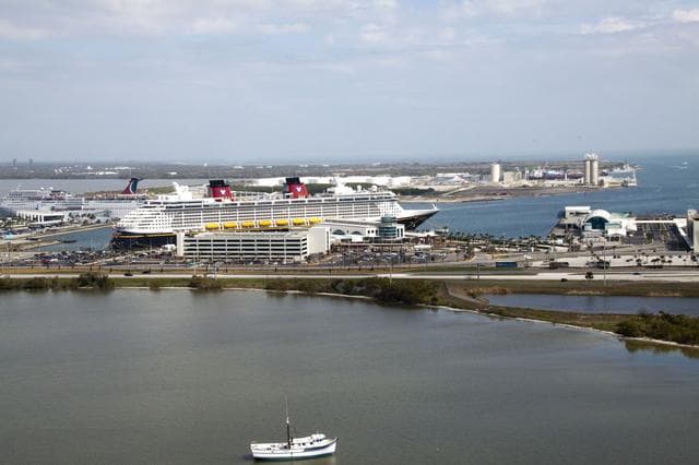 NASA image: KSC-2011-1631