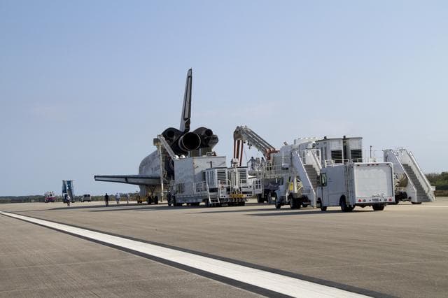 NASA image: KSC-2011-2156