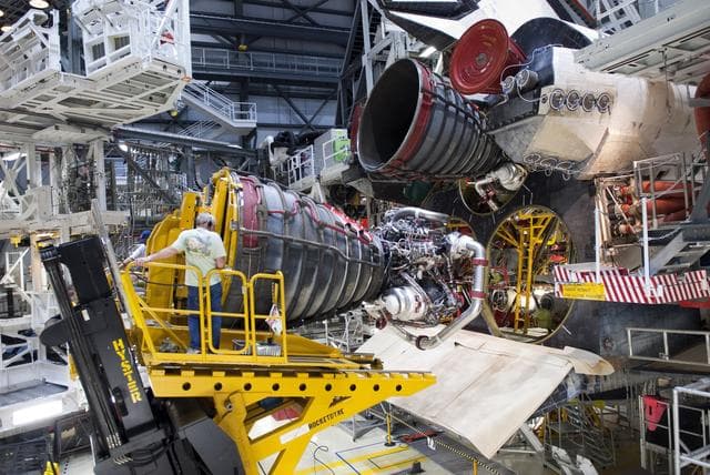 NASA image: KSC-2011-2601