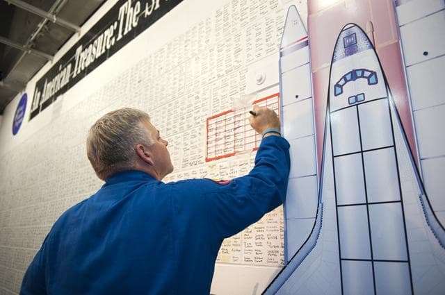 NASA image: KSC-2011-2617