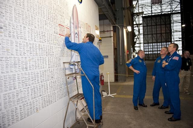 NASA image: KSC-2011-2621