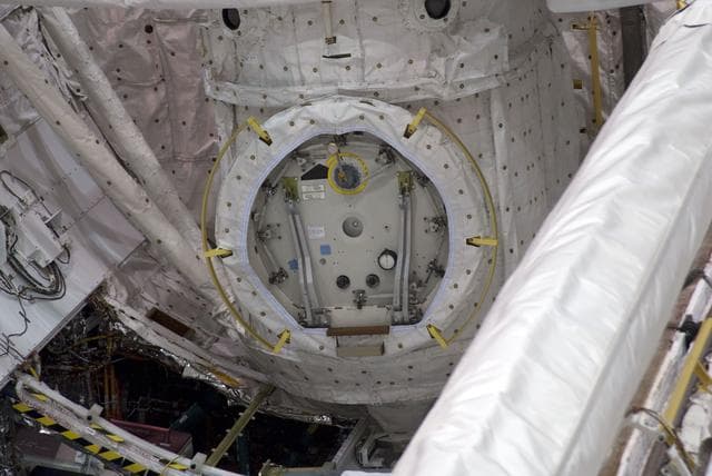 NASA image: KSC-2011-2932