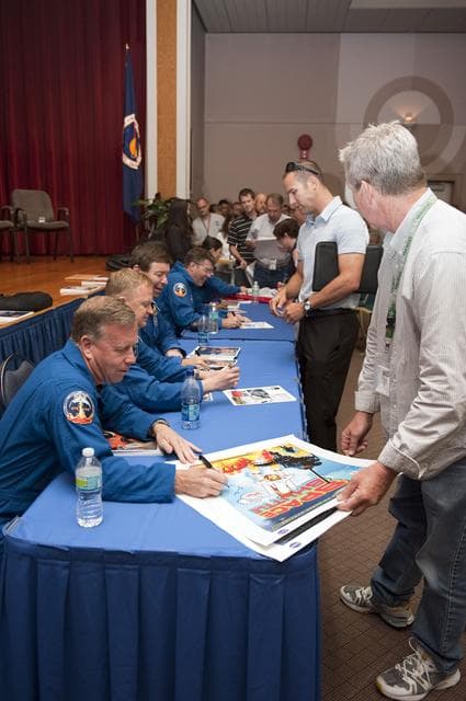 NASA image: KSC-2011-2938