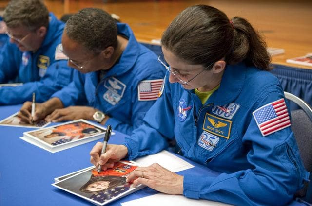 KSC-2011-2942
