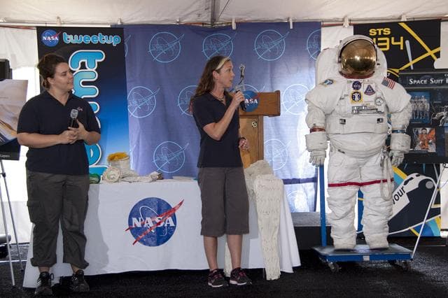 KSC-2011-3152