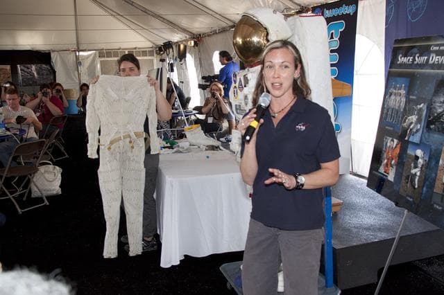 KSC-2011-3153
