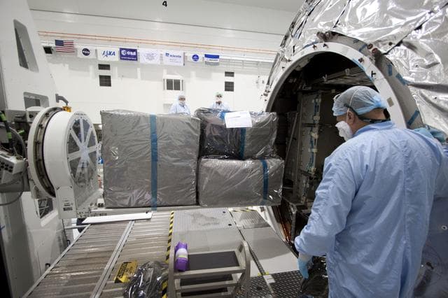 NASA image: KSC-2011-4297
