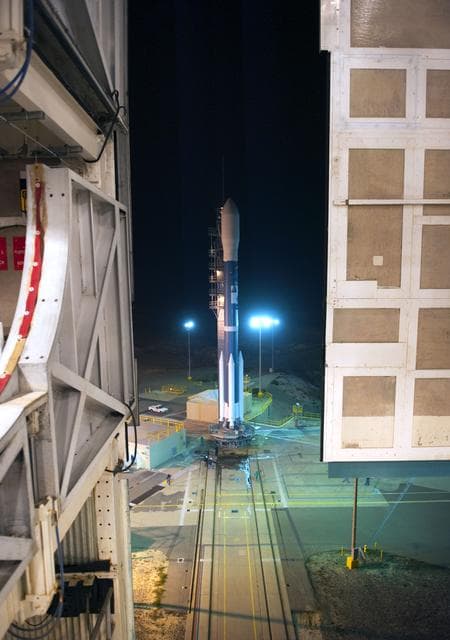 NASA image: KSC-2011-4358