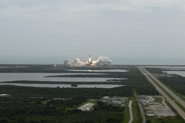 NASA image: KSC-2011-5271