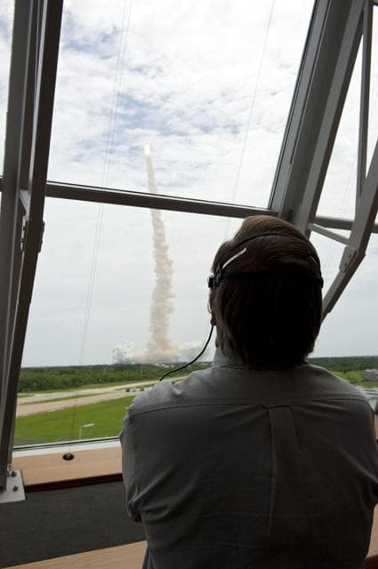 NASA image: KSC-2011-5301