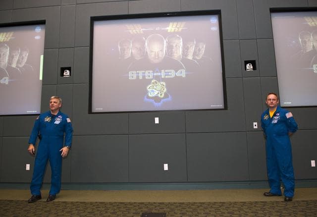 KSC-2011-5555