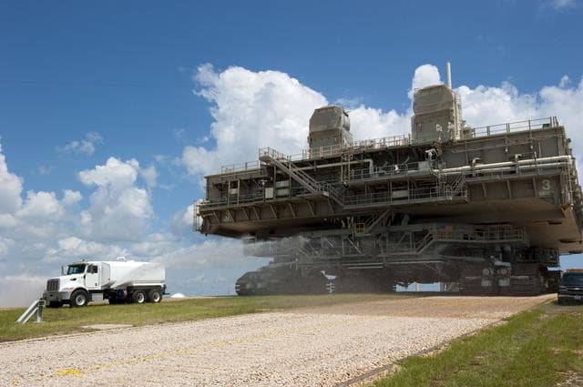NASA image: KSC-2011-5587