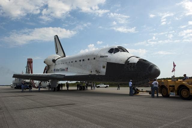 NASA image: KSC-2011-5775