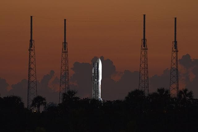 NASA image: KSC-2011-6266