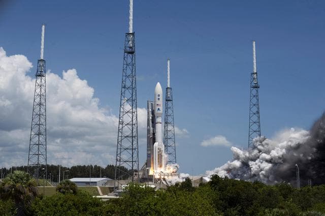 NASA image: KSC-2011-6302