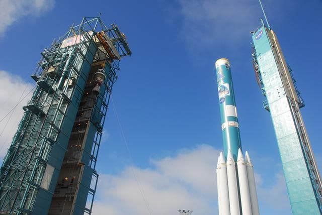 NASA image: KSC-2011-6627