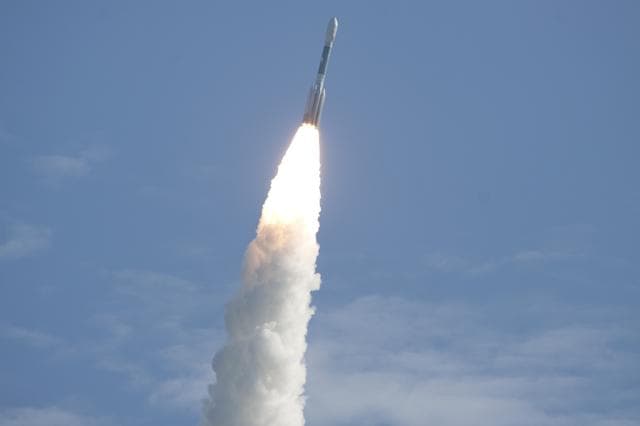 NASA image: KSC-2011-6865