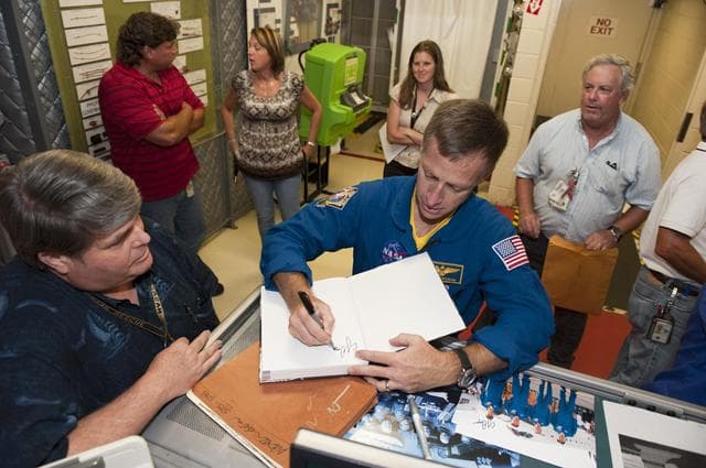 NASA image: KSC-2011-7048