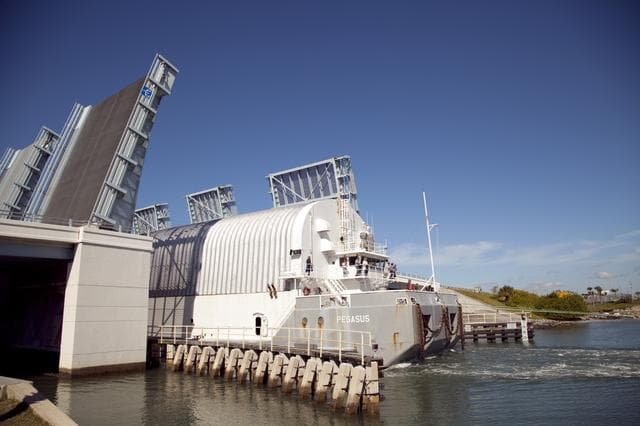 NASA image: KSC-2011-7735