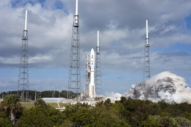 NASA image: KSC-2011-8009