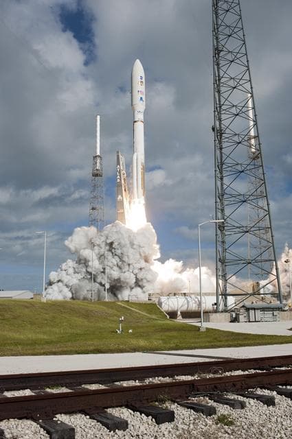 NASA image: KSC-2011-8015