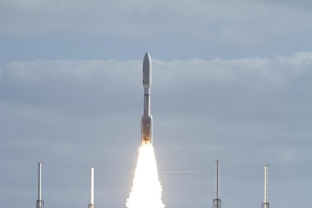 NASA image: KSC-2011-8023