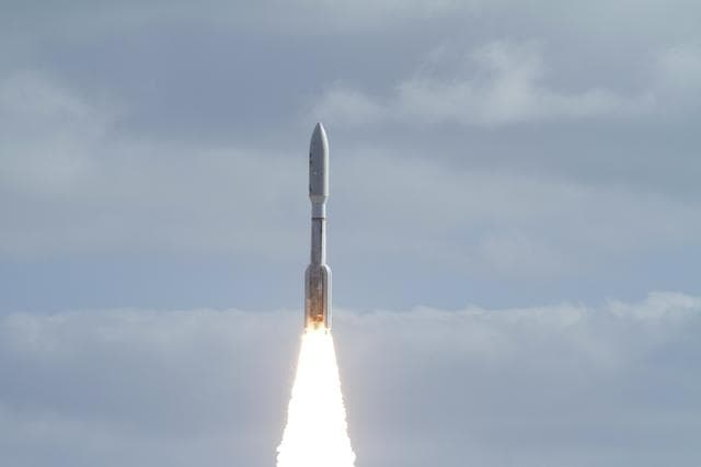 NASA image: KSC-2011-8024