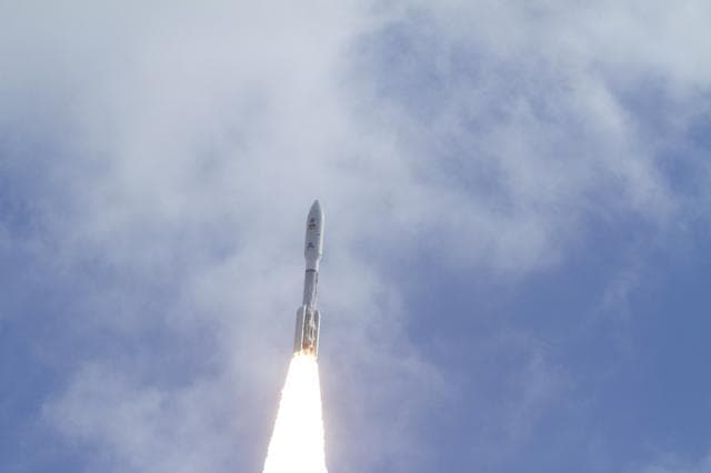 NASA image: KSC-2011-8025