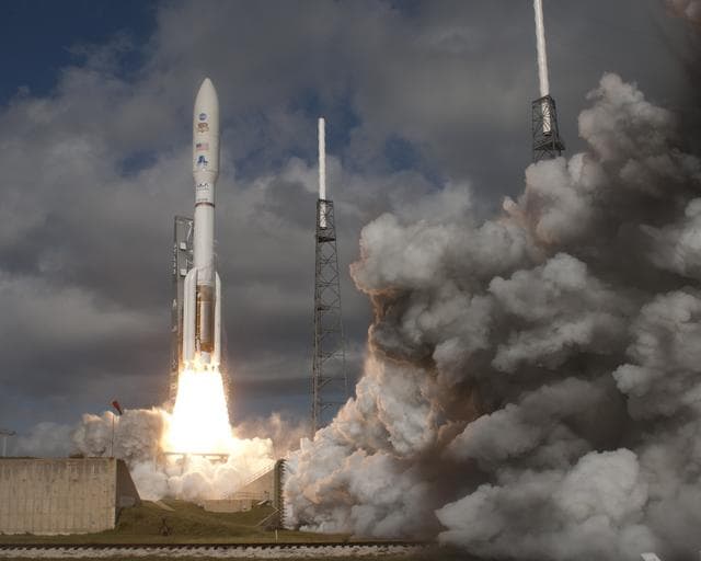 NASA image: KSC-2011-8035