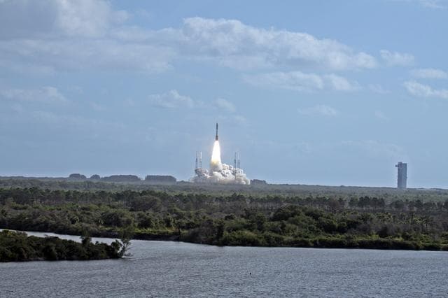 NASA image: KSC-2011-8038