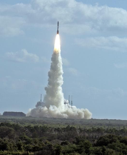 NASA image: KSC-2011-8039