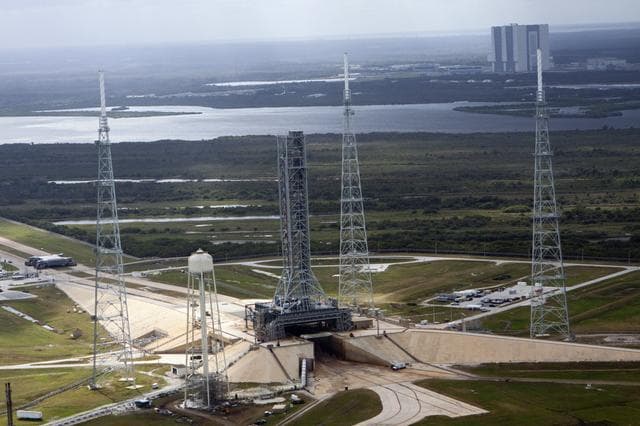 NASA image: KSC-2011-8043