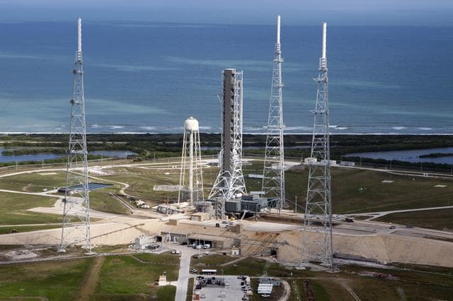 NASA image: KSC-2011-8049