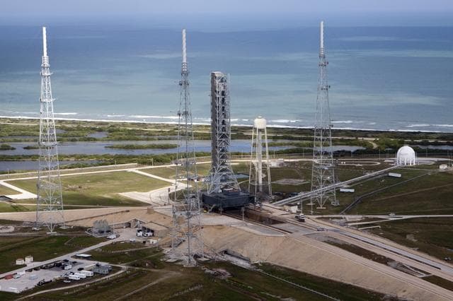 NASA image: KSC-2011-8050