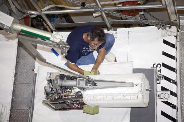 NASA image: KSC-2011-8059