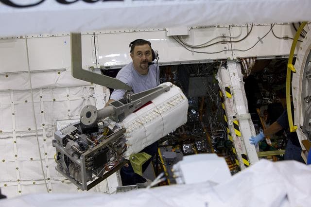 NASA image: KSC-2011-8202
